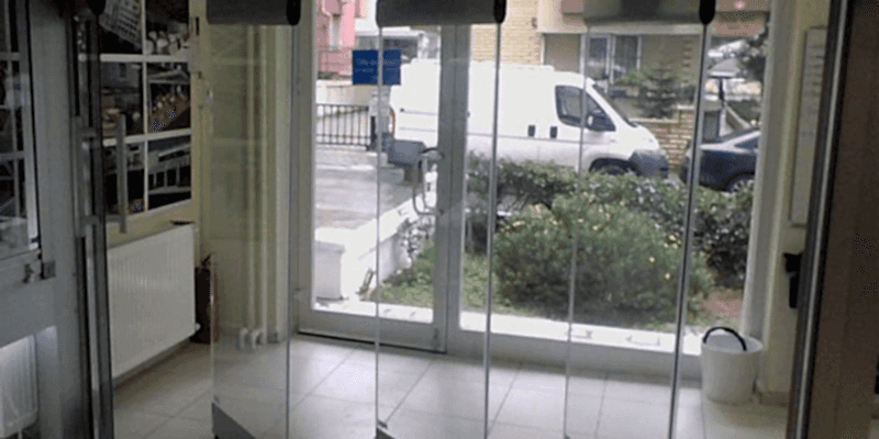 KELEBEK VİTRİN SİSTEMİ